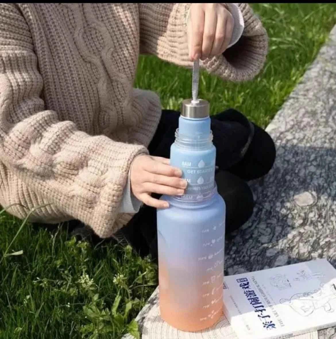 3 Piece Gradient Plastic Cup Set - Stylish and Durable Drinkware - Clarify.pk