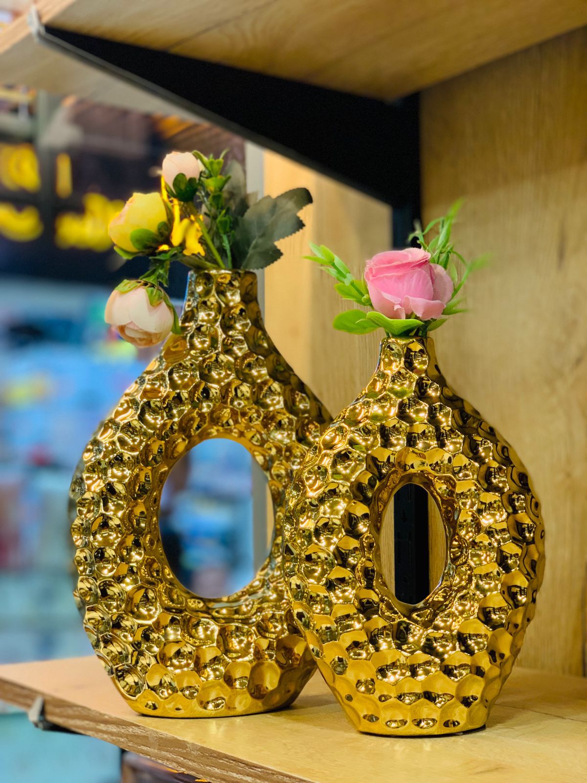 Luxury Hammered Gold Ceramic Hollow Vases