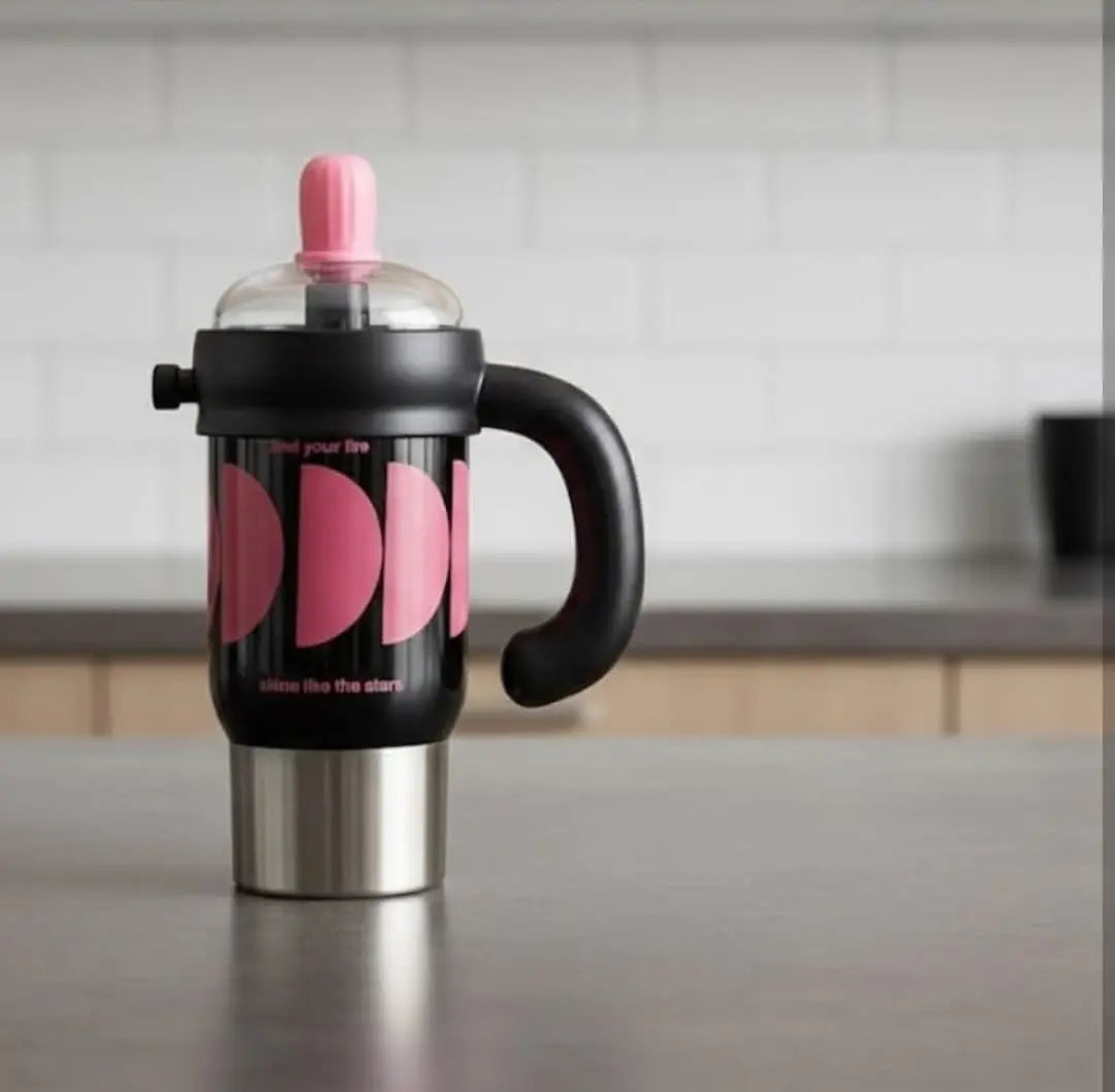 Insulated Sipper with Handle & Straw Lid – 750ml (Random Color)