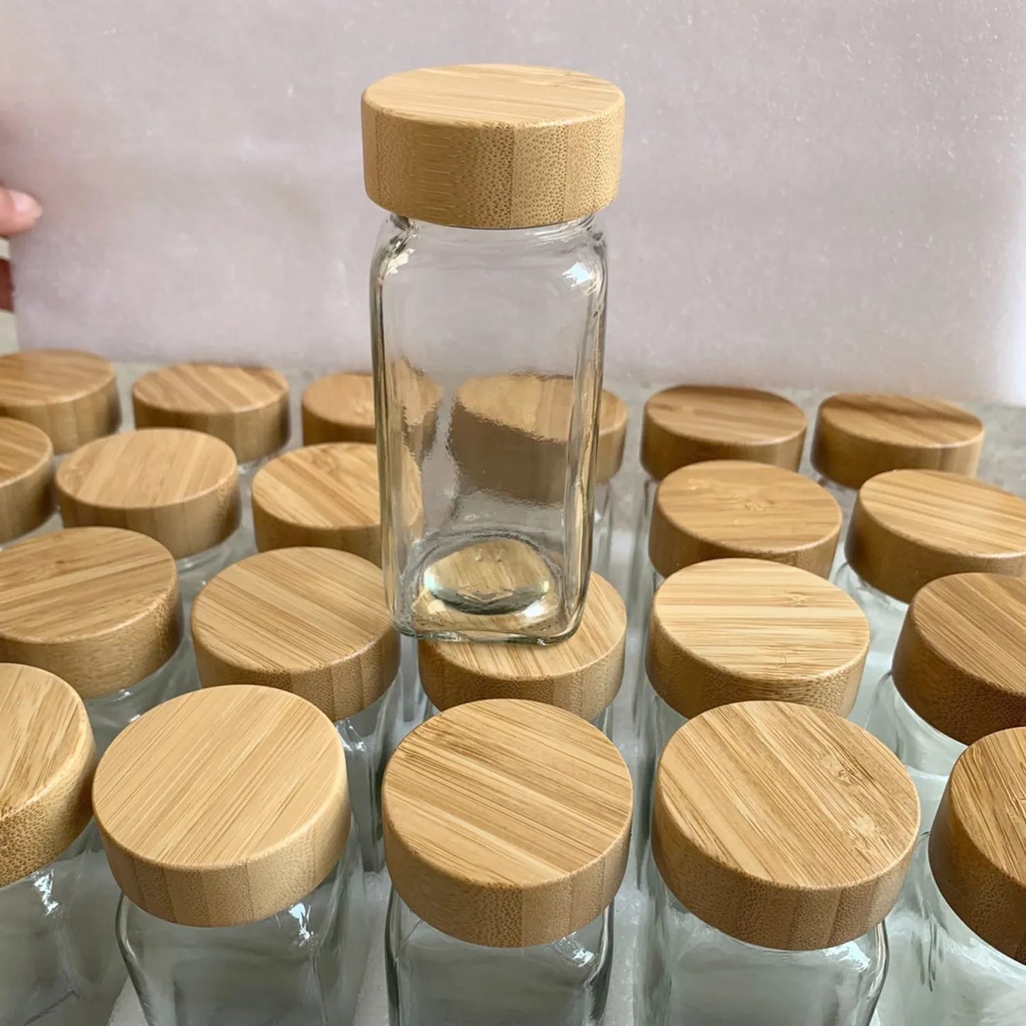 Minimalist 120ml Glass Jar with Bamboo Lid GL