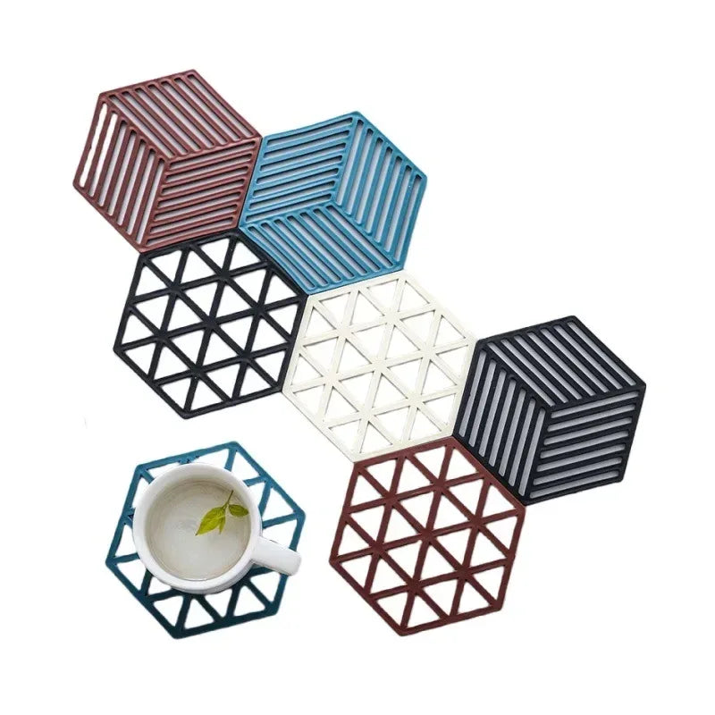 4 Pieces Heat Resistant Silicone Dining Mat Set