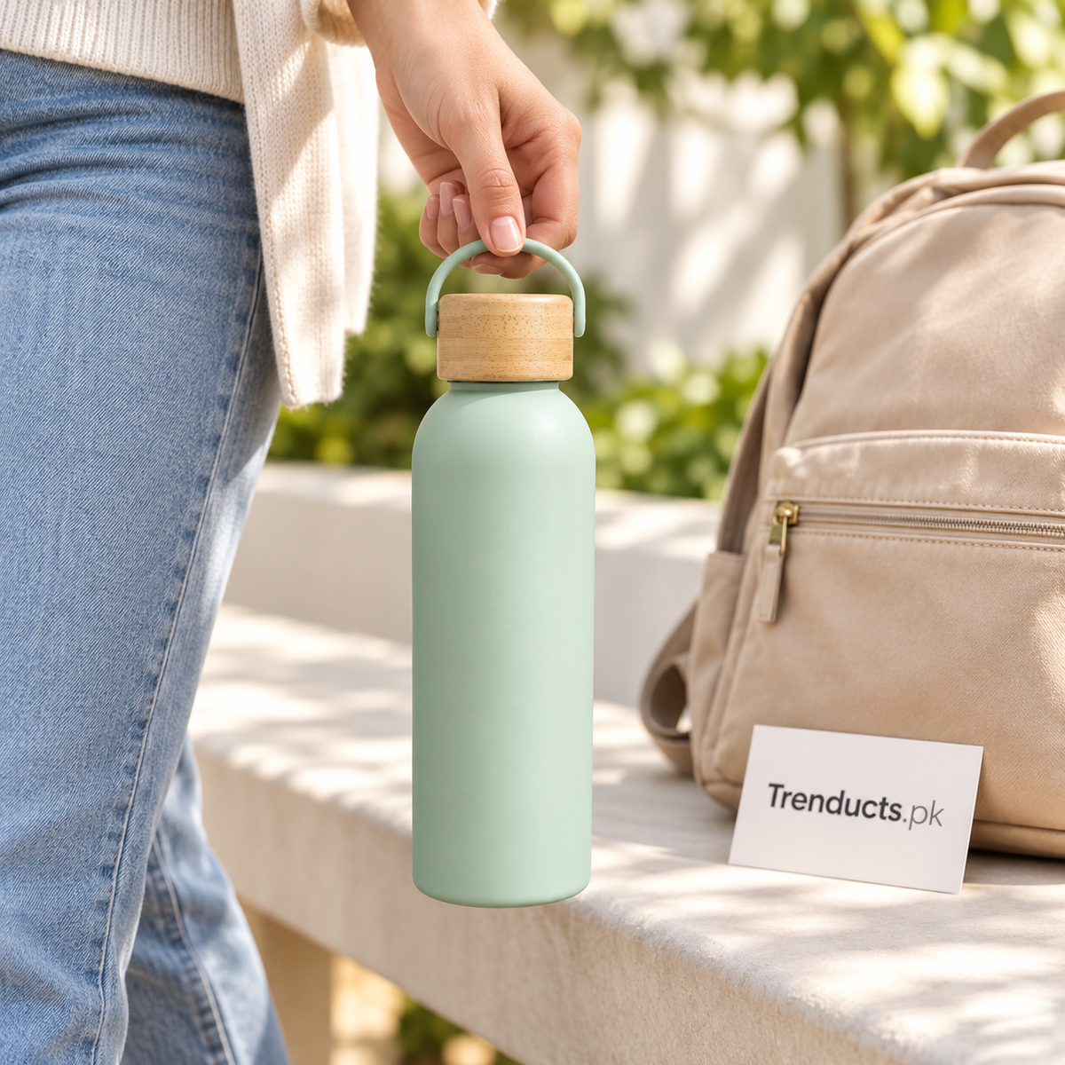 500ml Leak-Proof Vacuum Insulated Water Bottle (Random Color)