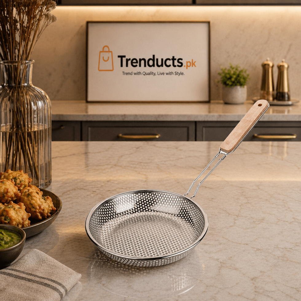 Stainless Steel Fine Mesh Strainer – Heavy-Duty Juice & Pakora Skimmer with Heat-Resistant Wood Handle