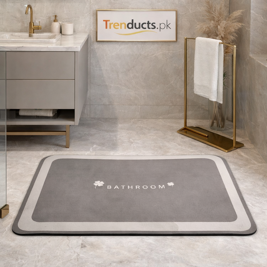 Minimalist Clover Bath Mat – Anti-Slip & Absorbent