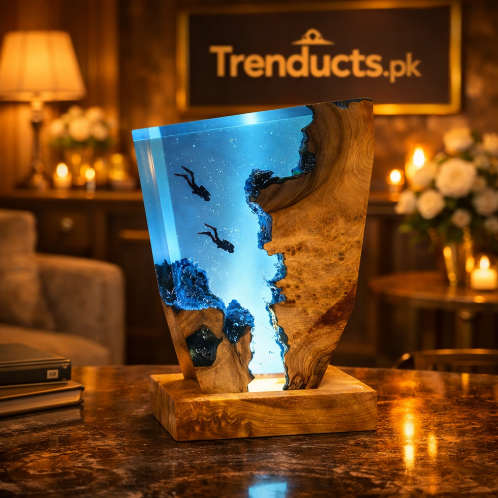 Seabed Exploration Deep Sea Diver Resin Night Light – Handcrafted Ocean Table Lamp
