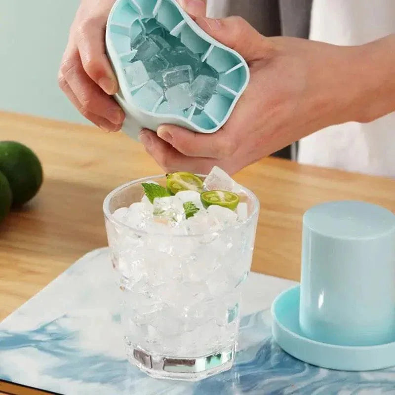 Mini Silicone Ice Bucket - Compact & Versatile Ice Holder for Parties and Picnics - Clarify.pk