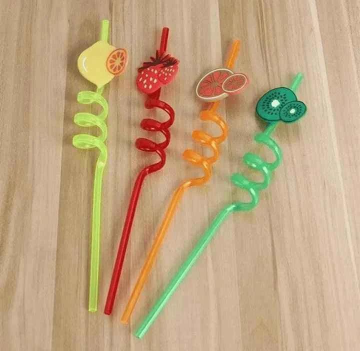 Fruity Straws Pack - 4 Colorful Straws for Fun Drinks