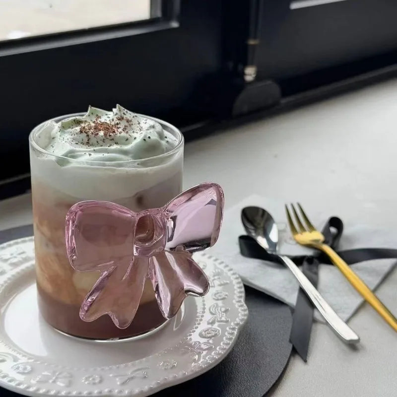 لگژری 3D پنک بو کرسٹل گلاس مگ - خوبصورت کوکیٹ اسٹائل چائے اور کافی کپ