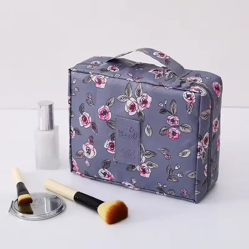 Portable Cosmetic Storage Bag – Large Capacity Multi-Compartment Travel Organizer (Random)