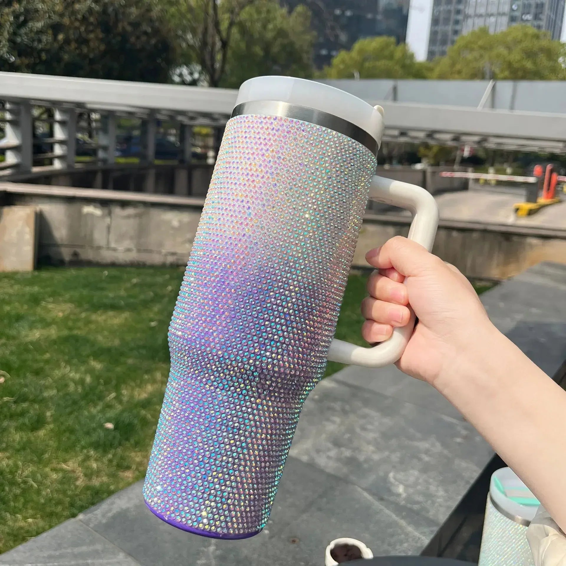 ہینڈل کے ساتھ 40oz Rhinestone ڈبل شیڈ ٹمبلر (بے ترتیب رنگ)