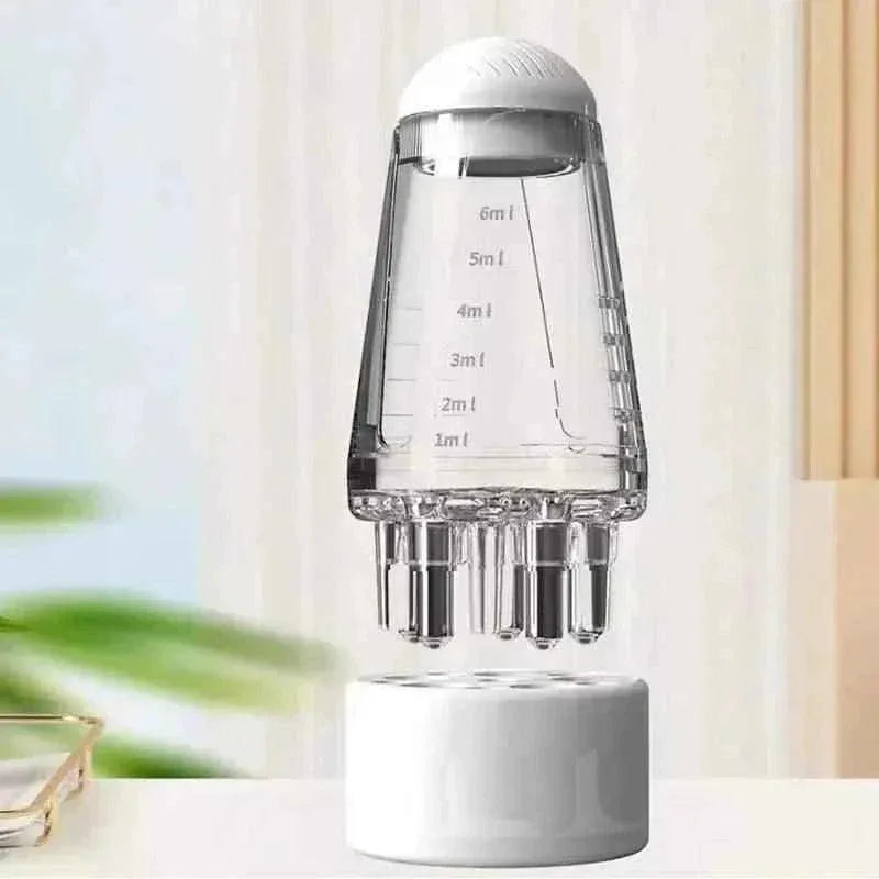 Compact Scalp Oil Applicator for Precision Application and Nourishment - Clarify.pk