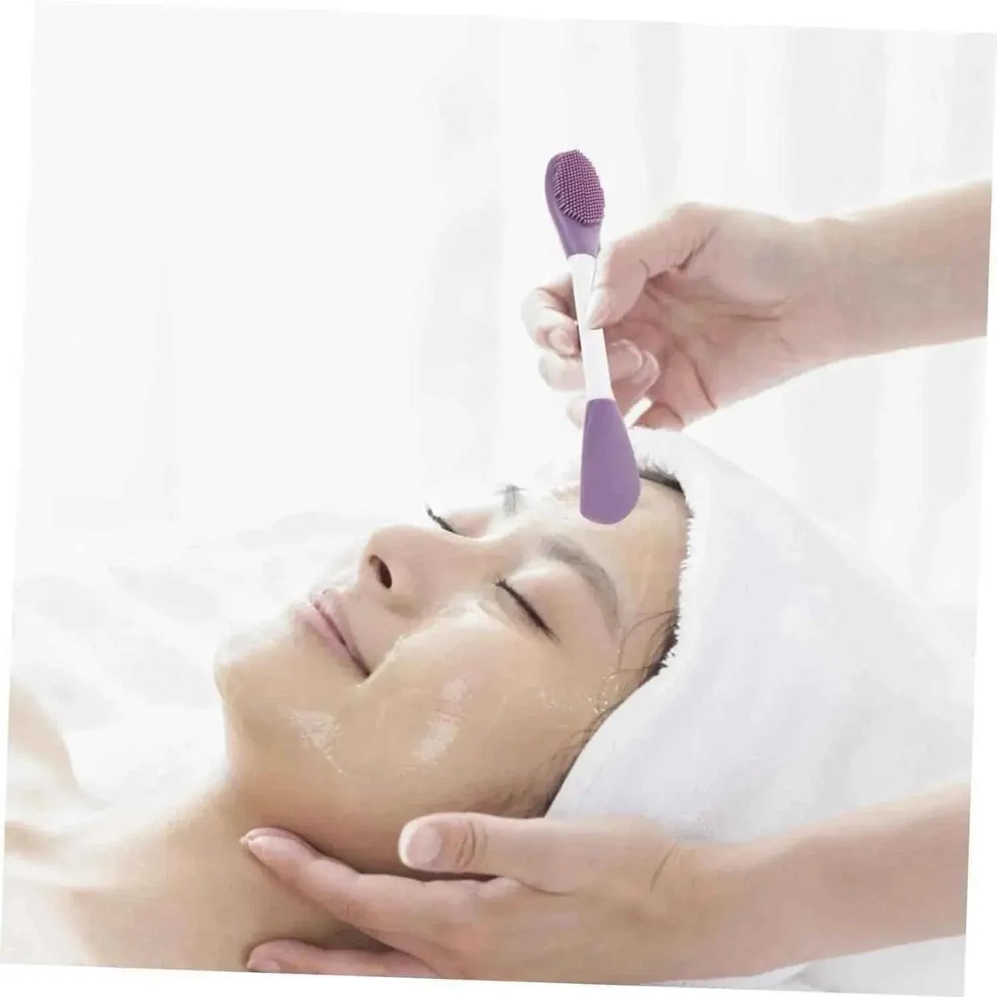 Double Head Silicone Facial Mask Brush for Smooth Application and Even Distribution