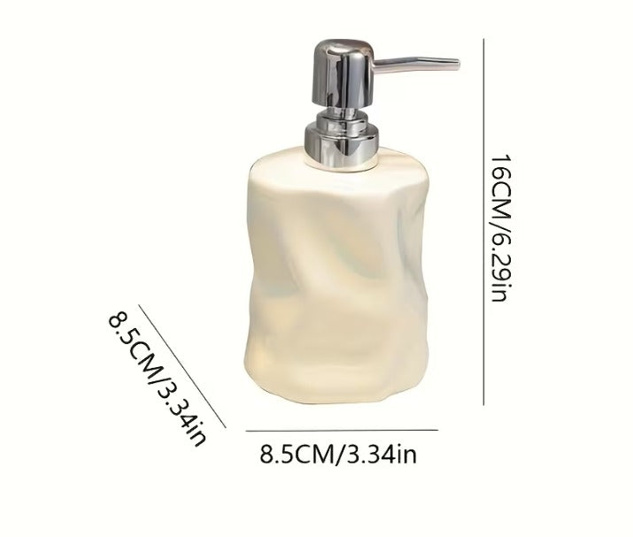Luxury Twisted Design Soap Dispenser – Sculptural Resin Liquid Pump GH