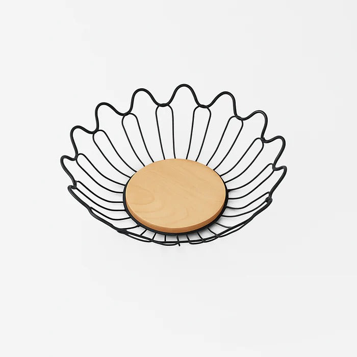 Leaf Shaped Metallic & Oak Fruit Basket – Nature-Inspired Kitchen Decor MJ