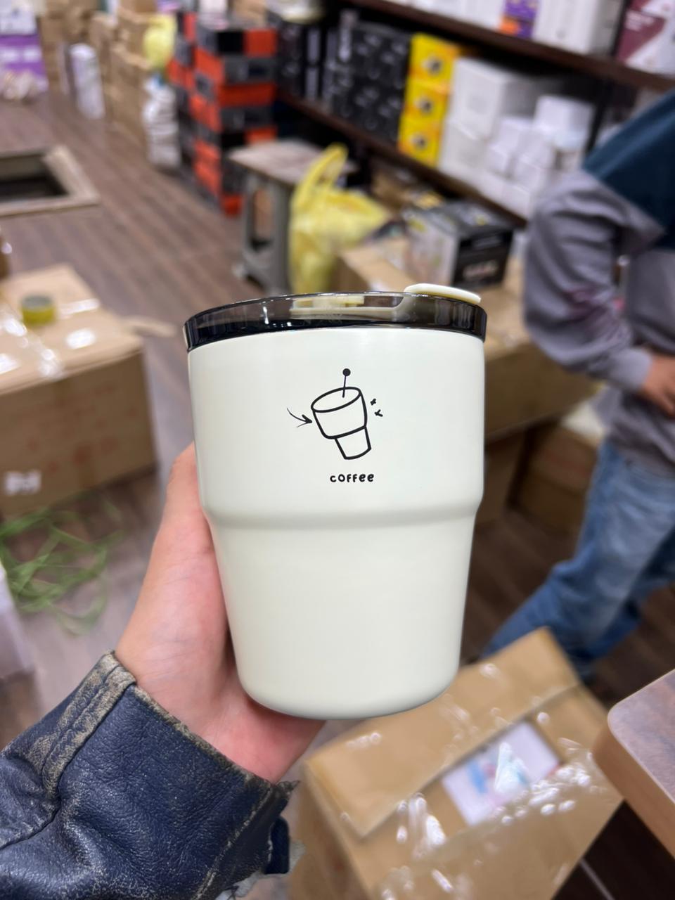 Sleek Korean Style Insulated Mug (Random Color)