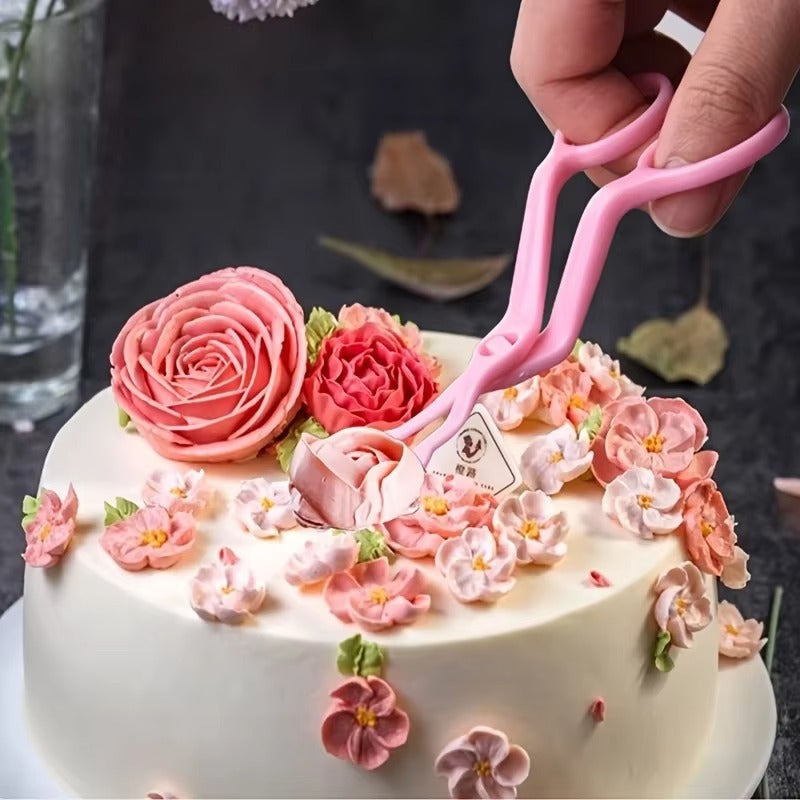 Master Baker’s Palette Ultimate Cake Decorating Piping Nozzle Set