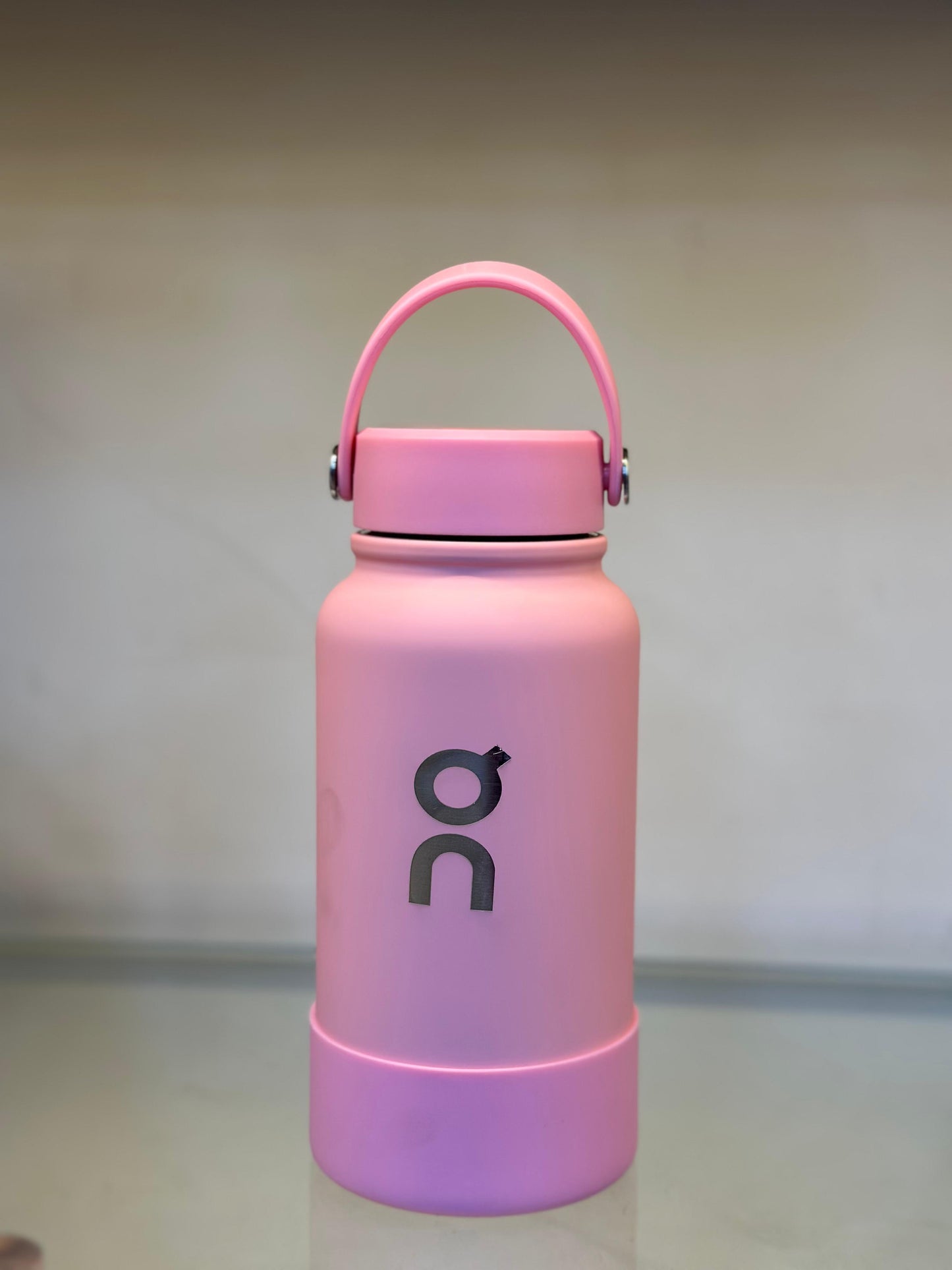 On Cloud Premium Insulated Water Bottle – Lightweight Hydration