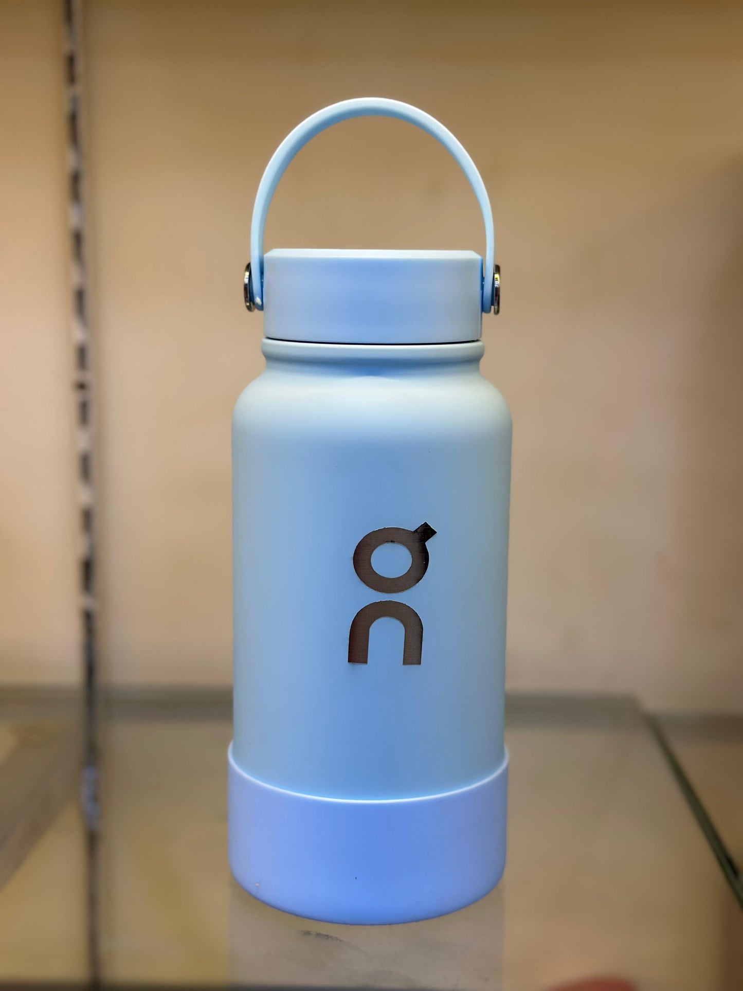 On Cloud Premium Insulated Water Bottle – Lightweight Hydration