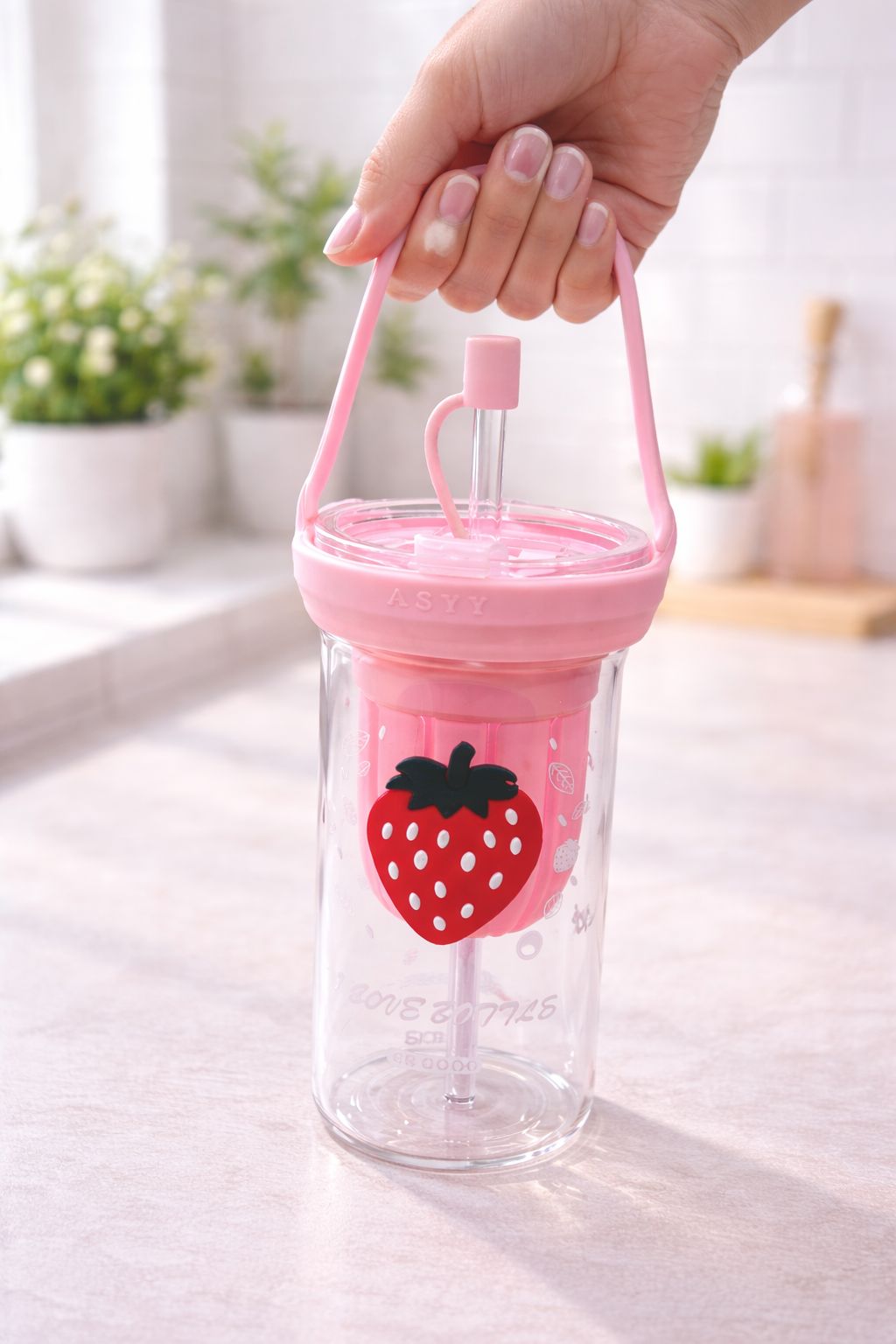 Kawaii Strawberry Glass Sipper Bottle – Portable Fruit Infuser Cup