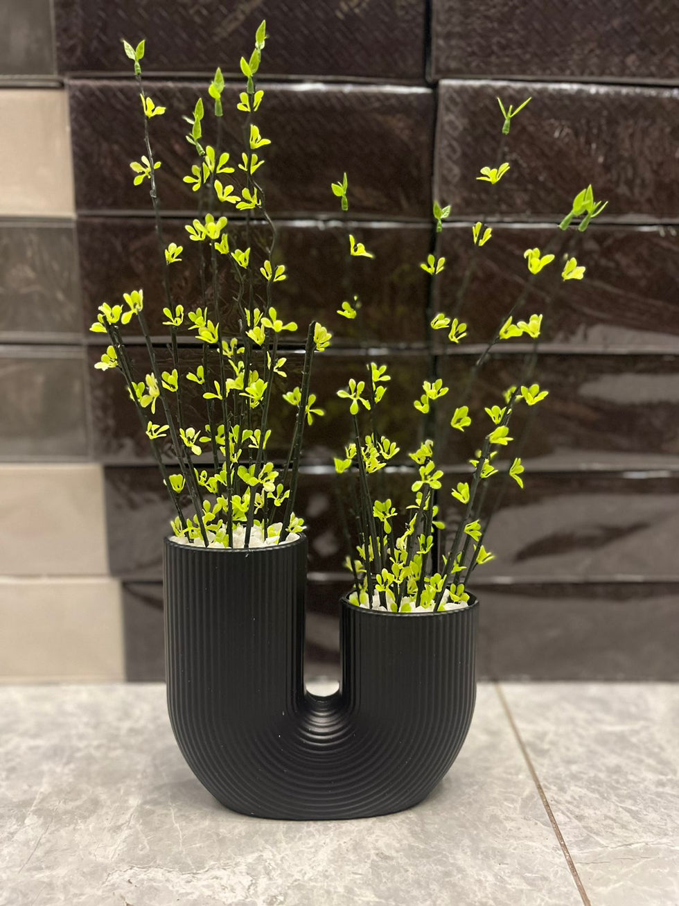 Modern U-Shaped Ribbed Vase & Floral Arrangement (13" x 8")
