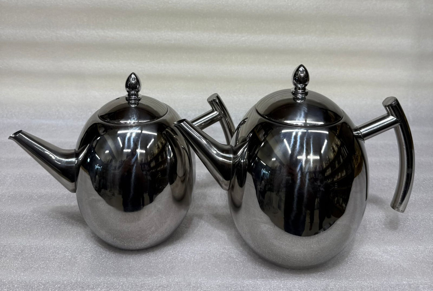 odern Mirror-Finish Stainless Steel Teapot