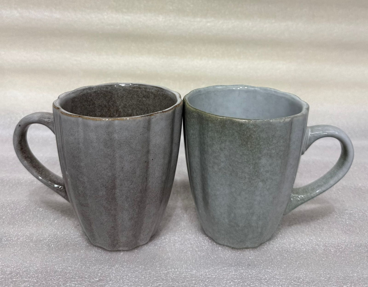 Artisanal Ribbed Ceramic Tea Mug Set (Random Color)