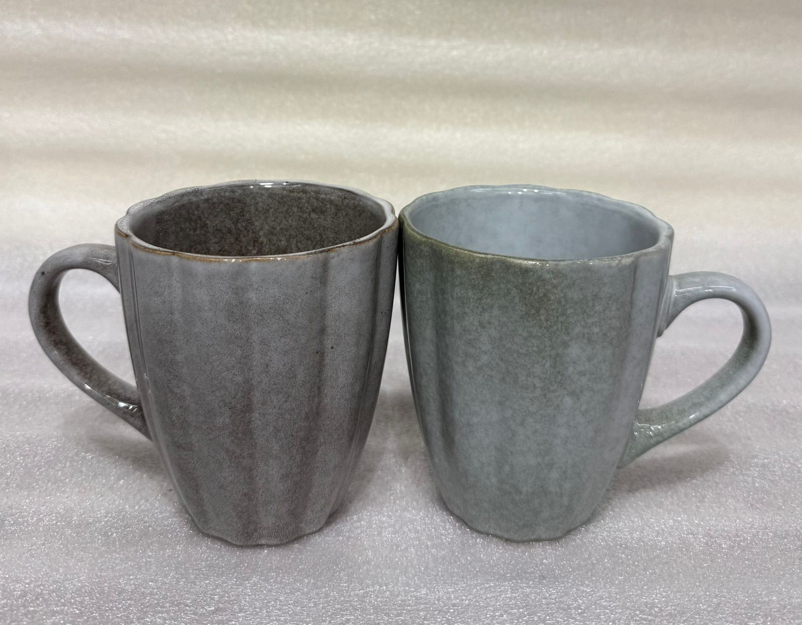 Artisanal Ribbed Ceramic Tea Mug Set (Random Color)