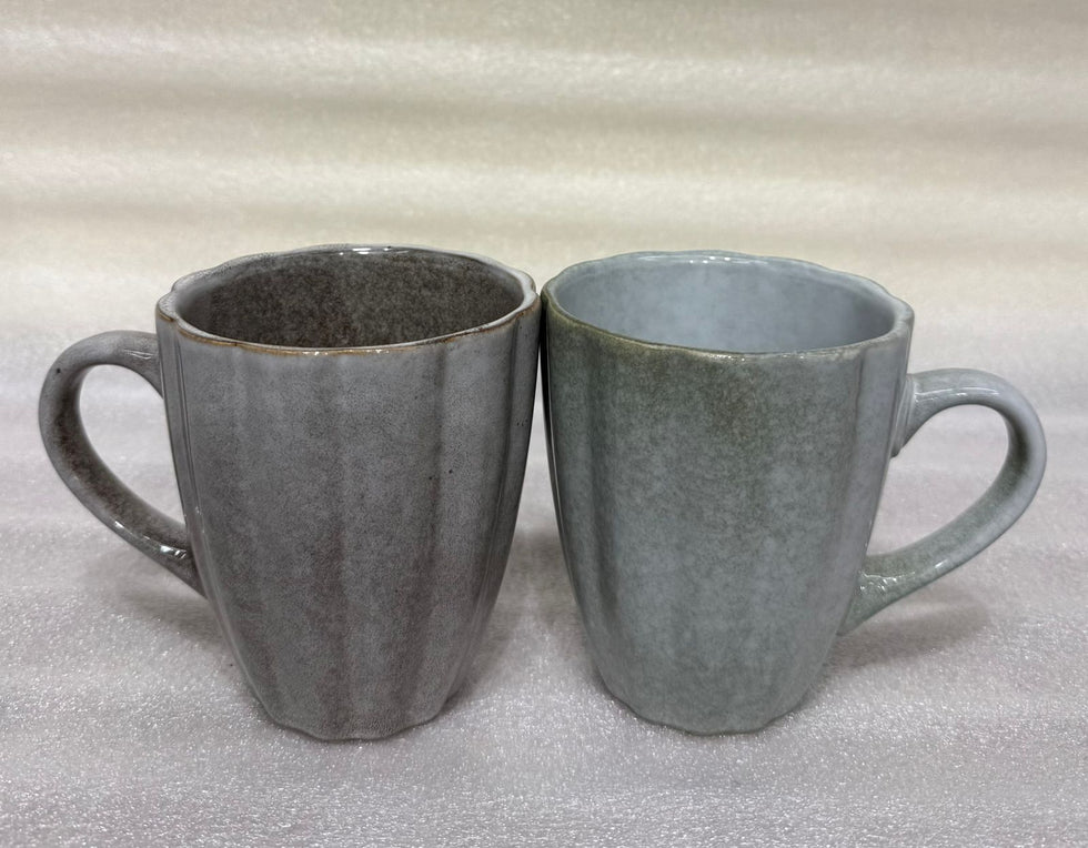 Artisanal Ribbed Ceramic Tea Mug Set (Random Color)