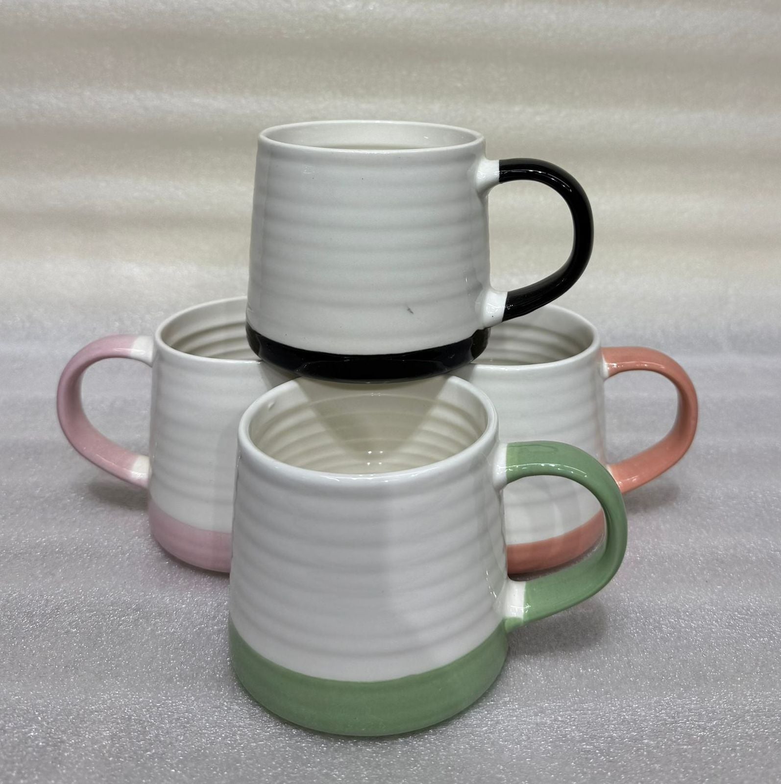 Modern Ribbed Pastel Ceramic Tea Mugs (Random Color)