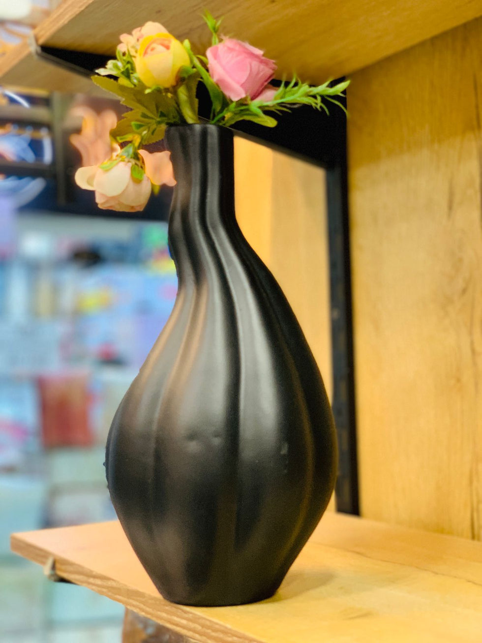 Modern Matte Black Ribbed Swan Vase