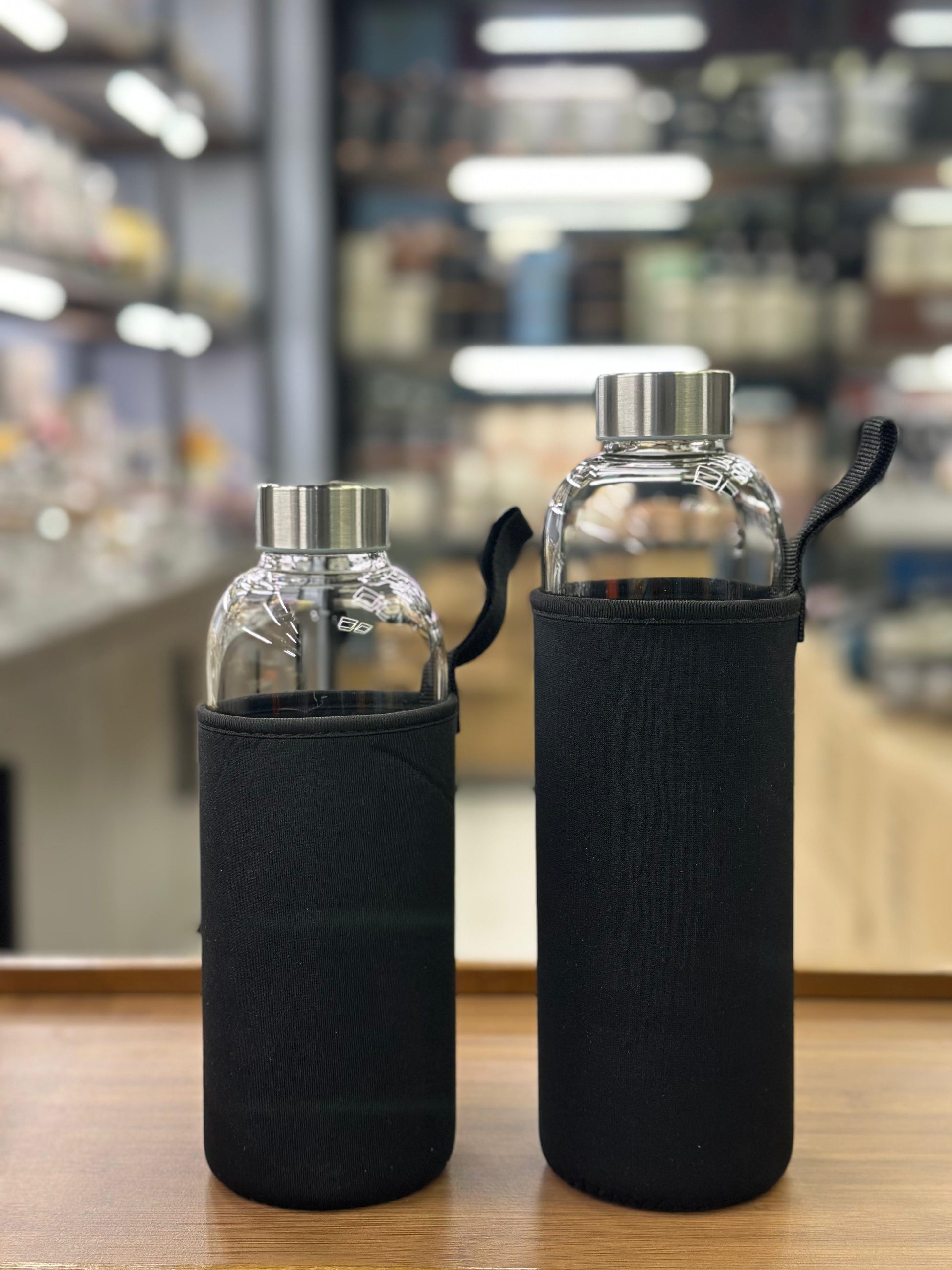 Eco-Friendly Borosilicate Glass Water Bottle with Protective Neoprene Pouch