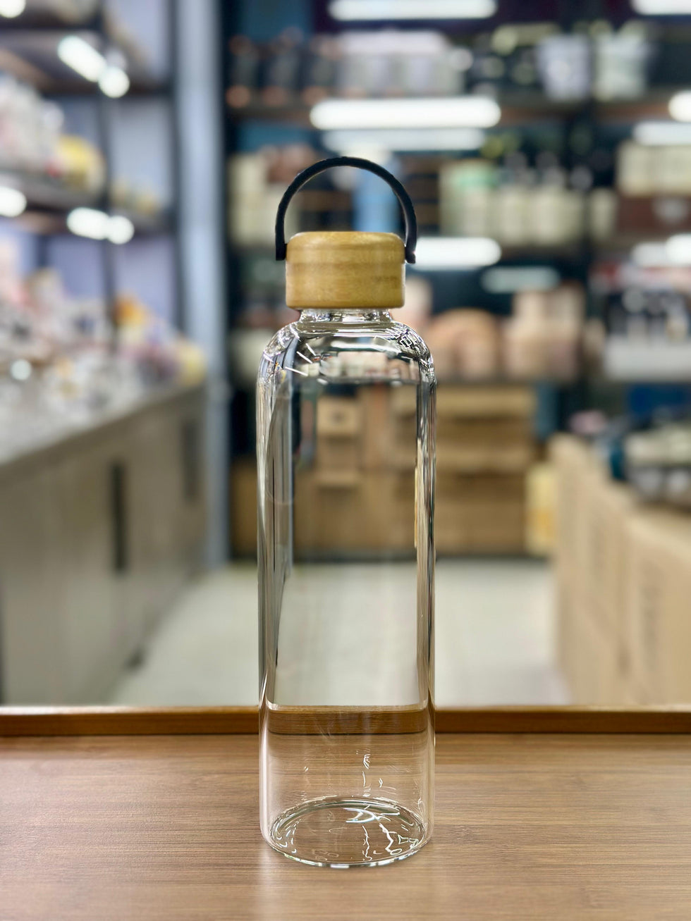 Minimalist 1000ml Borosilicate Glass Bottle with Bamboo Lid