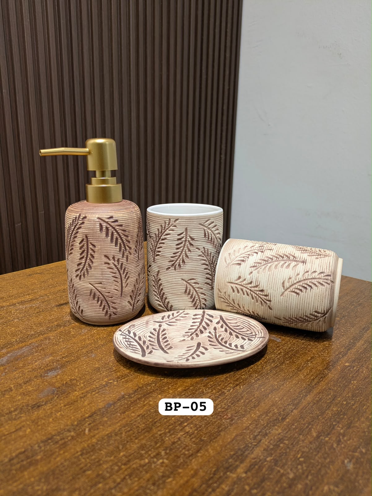 4-Piece Bathroom Accessories Set - Ceramic Soap Dispenser