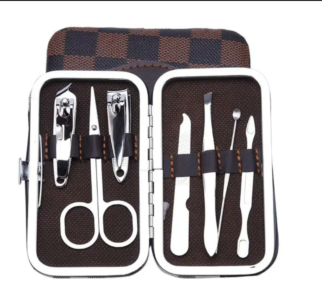 7 in 1 Stainless Steel Manicure Pedicure Nail Kit