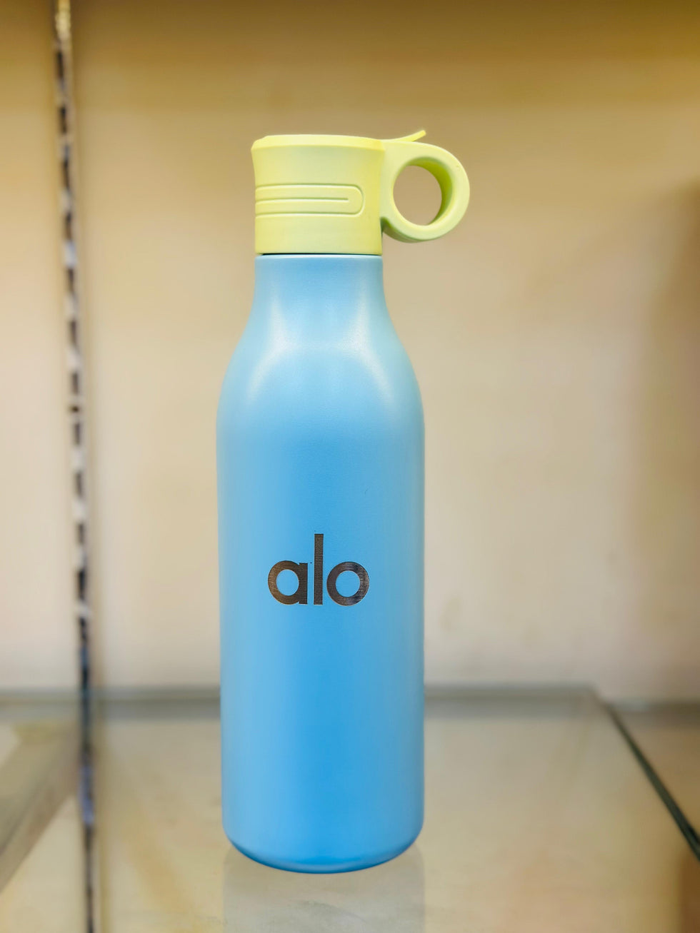ALO Premium Insulated Water Bottle – High-Performance Hydration (Random Color)