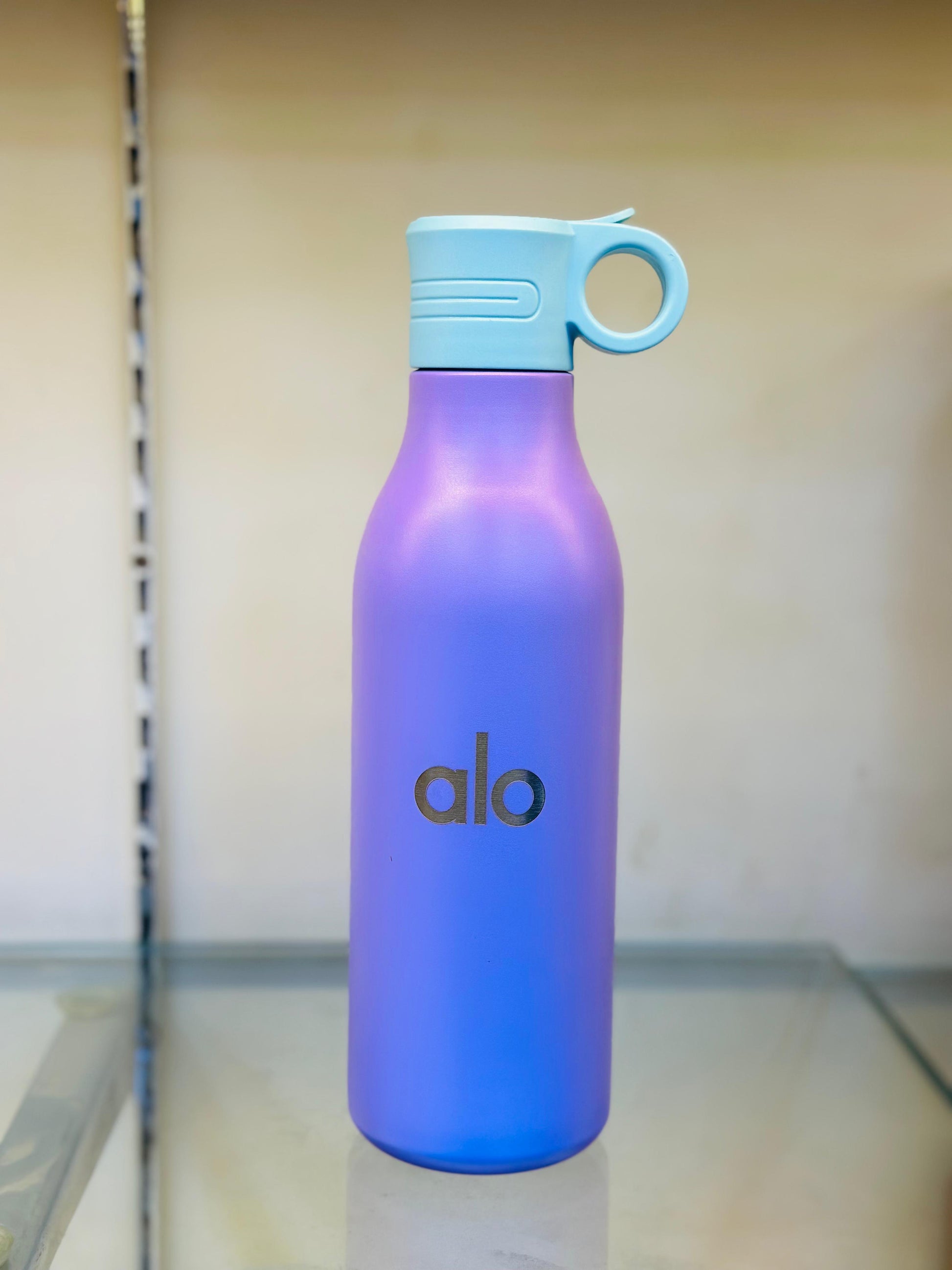 ALO Premium Insulated Water Bottle – High-Performance Hydration (Random Color)