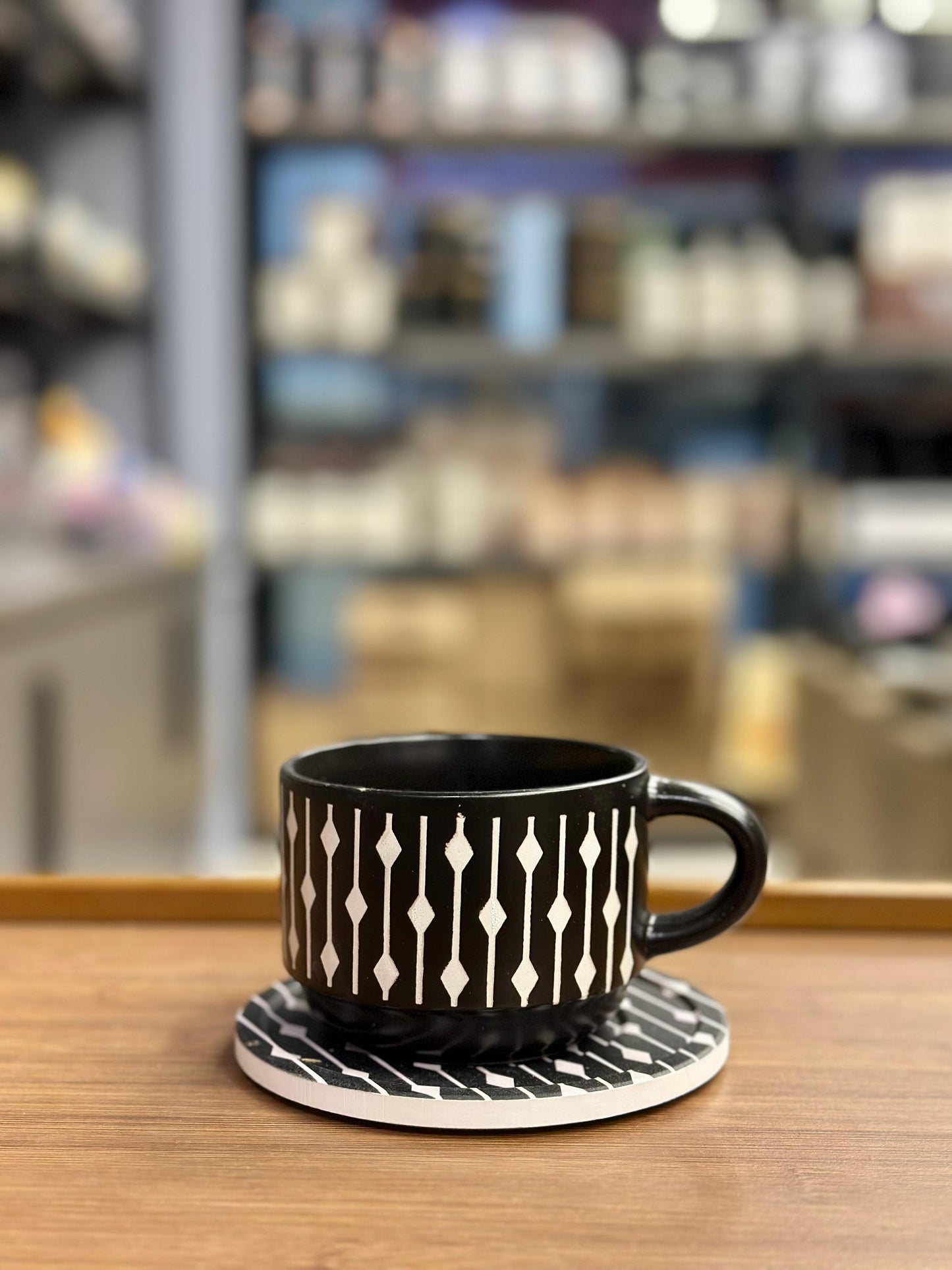 Danny Home 6-Piece Ceramic Cup & Saucer Set – Obsidian Harlequin