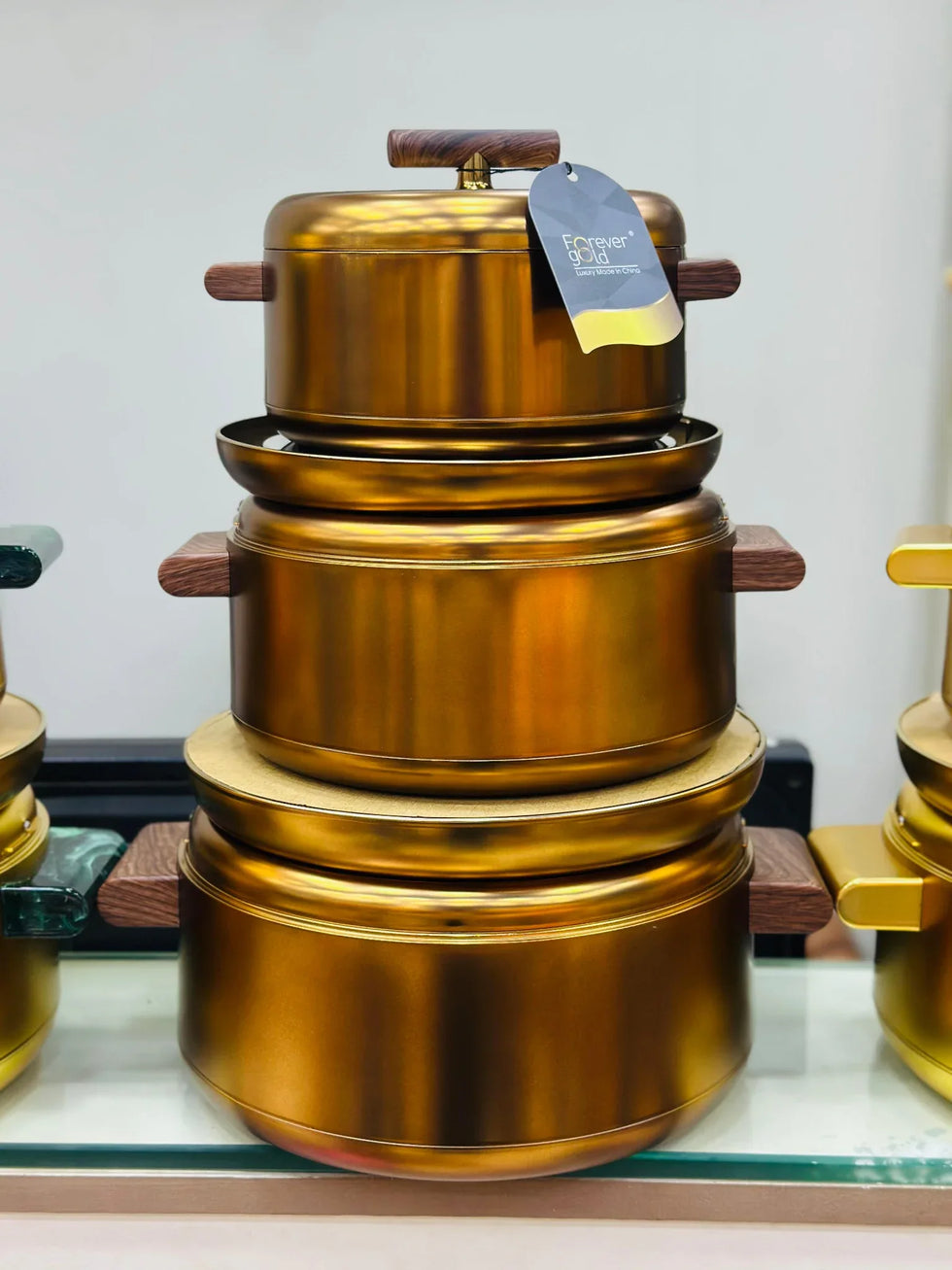 3-Piece Gold Non-Stick Cookware Set – Elegant Design - Clarify.pk