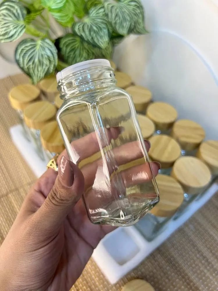Minimalist 120ml Glass Jar with Bamboo Lid GL