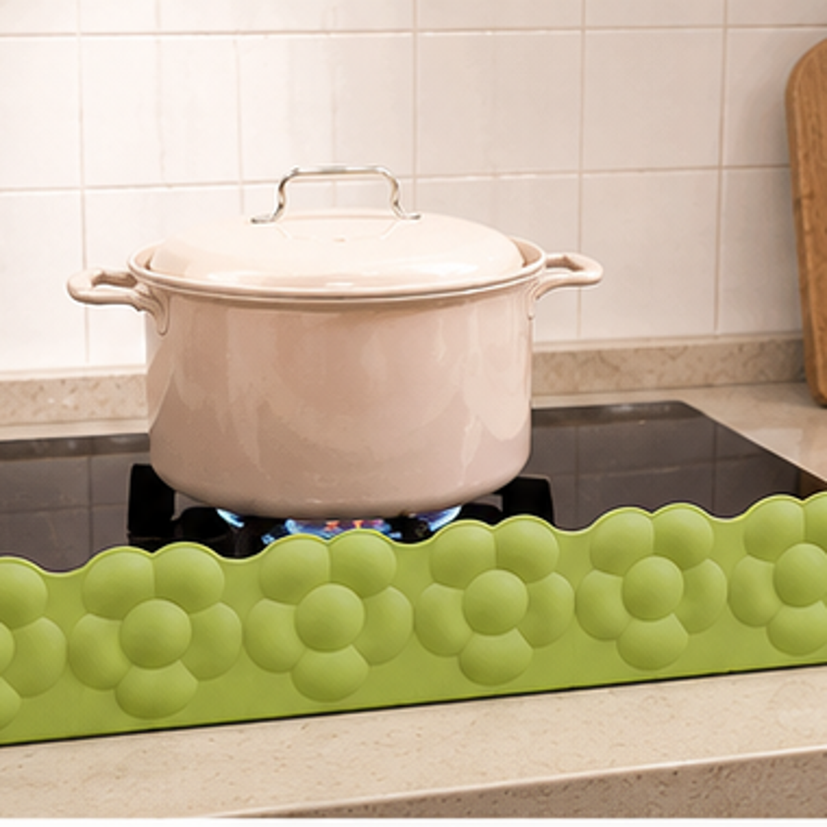 15-Inch Flower Silicone Sink Splash Guard