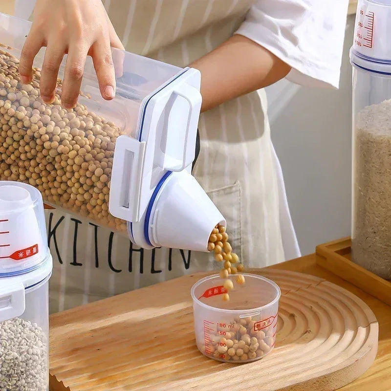 2.5kg Airtight Storage Bucket for Kitchen - Clarify.pk