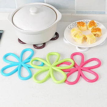 Premium Flower-Shaped Anti-Slip Silicone Pot Holder & Trivet Mat
