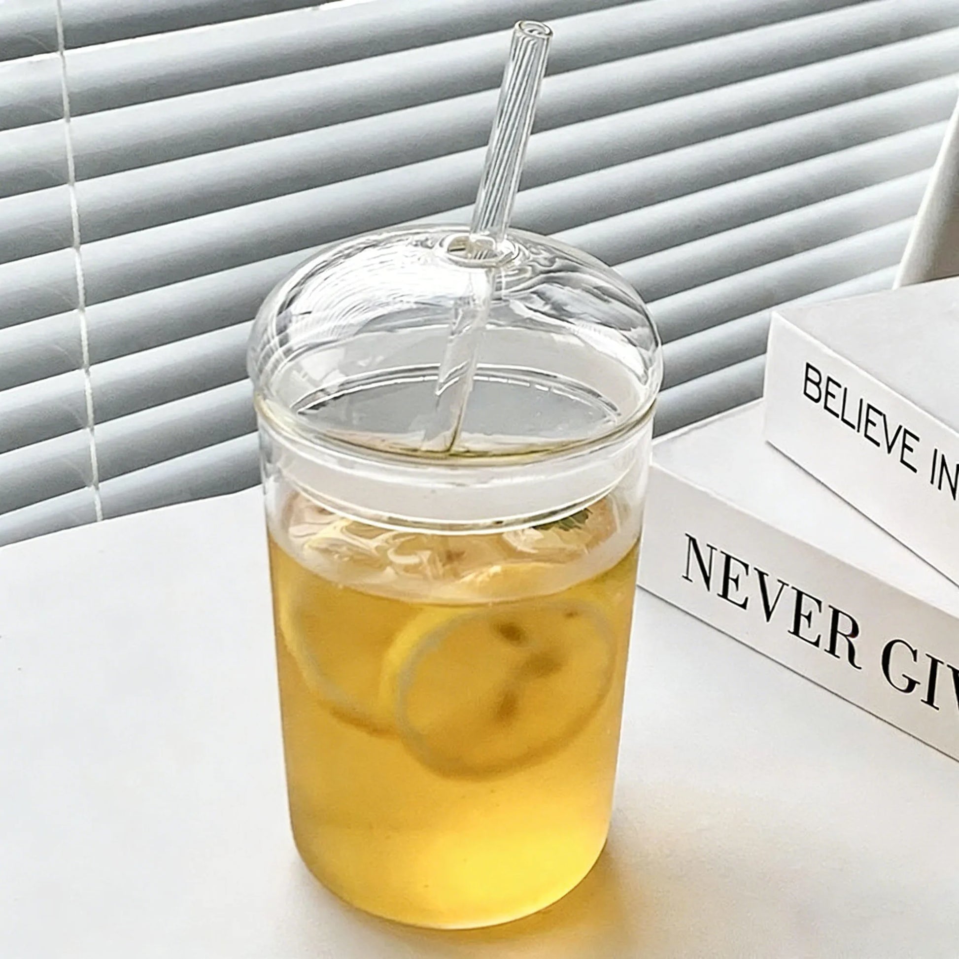 Aura Clear Borosilicate Glass Sipper with Glass Straw
