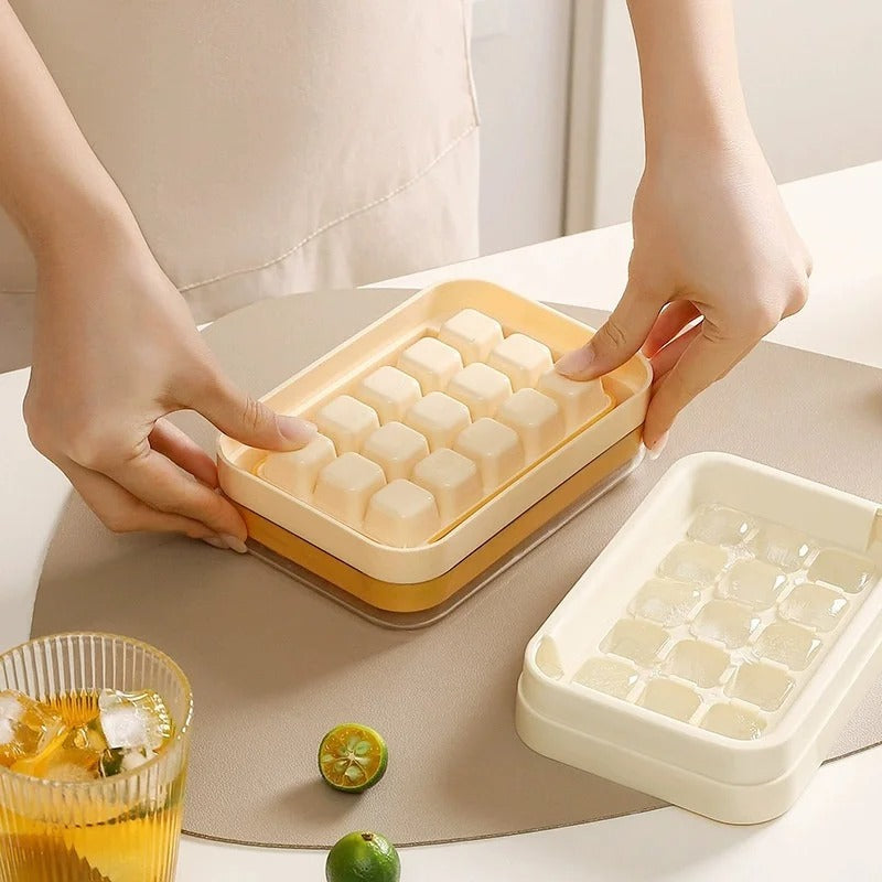 15-Slot Easy-Release Ice Cube Maker & Storage Box