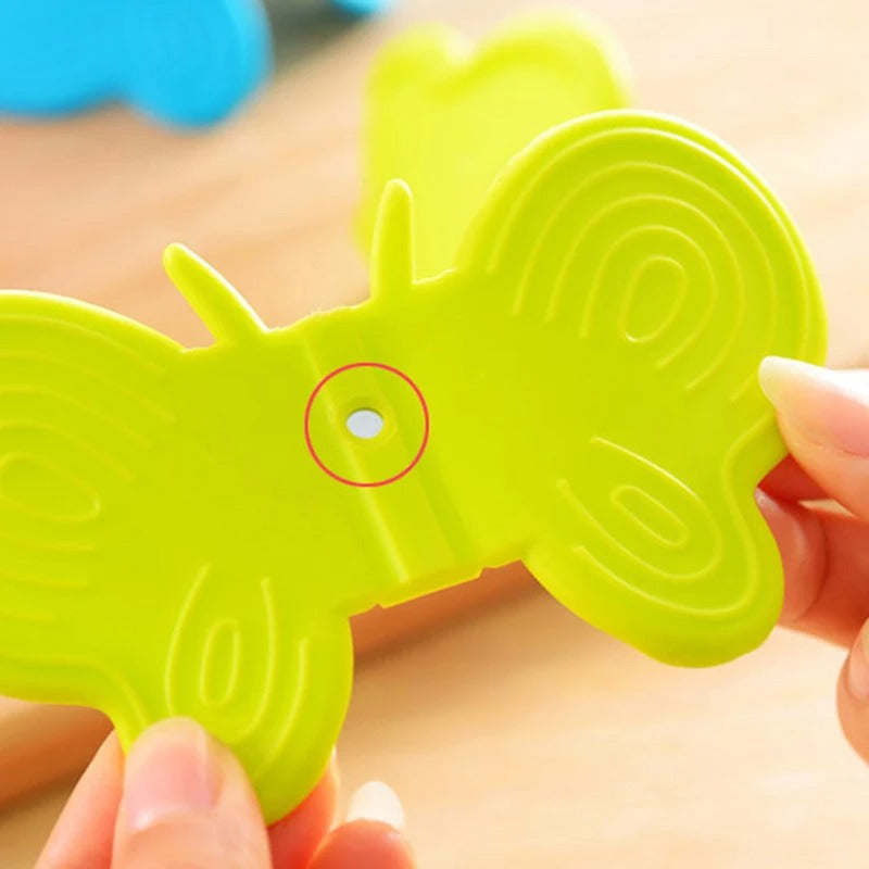 Magnetic Butterfly-Style Oven Mitts – Heat-Resistant Pot Holders