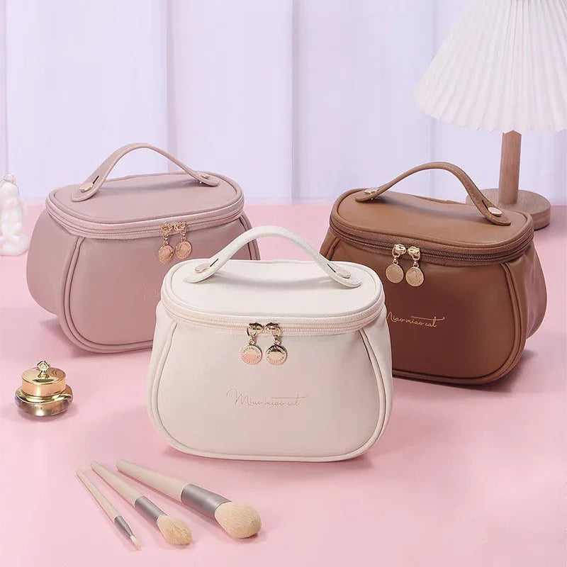 Portable Makeup Case with Zipper - Stylish & Compact