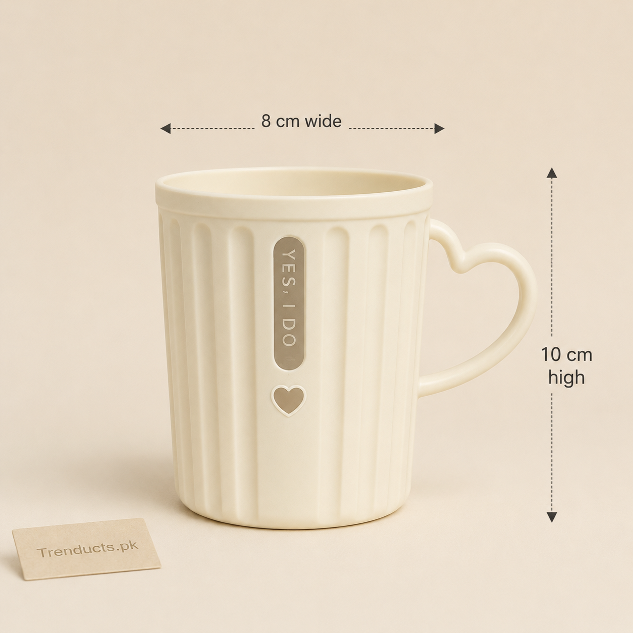 Heart Handle Ribbed Plastic Toothbrush Cup