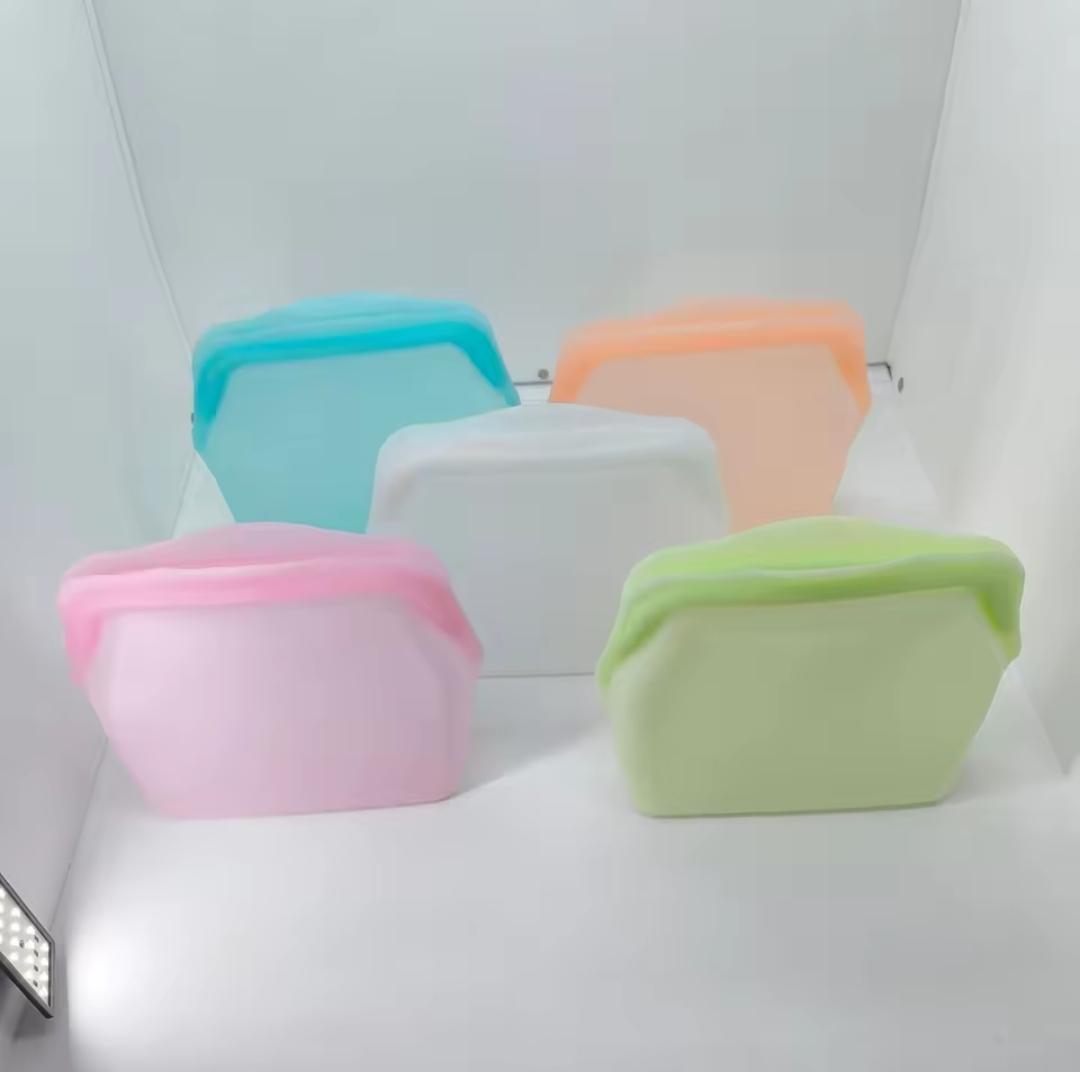 Reusable Silicone Storage Bag - Leak-Proof Food Bag