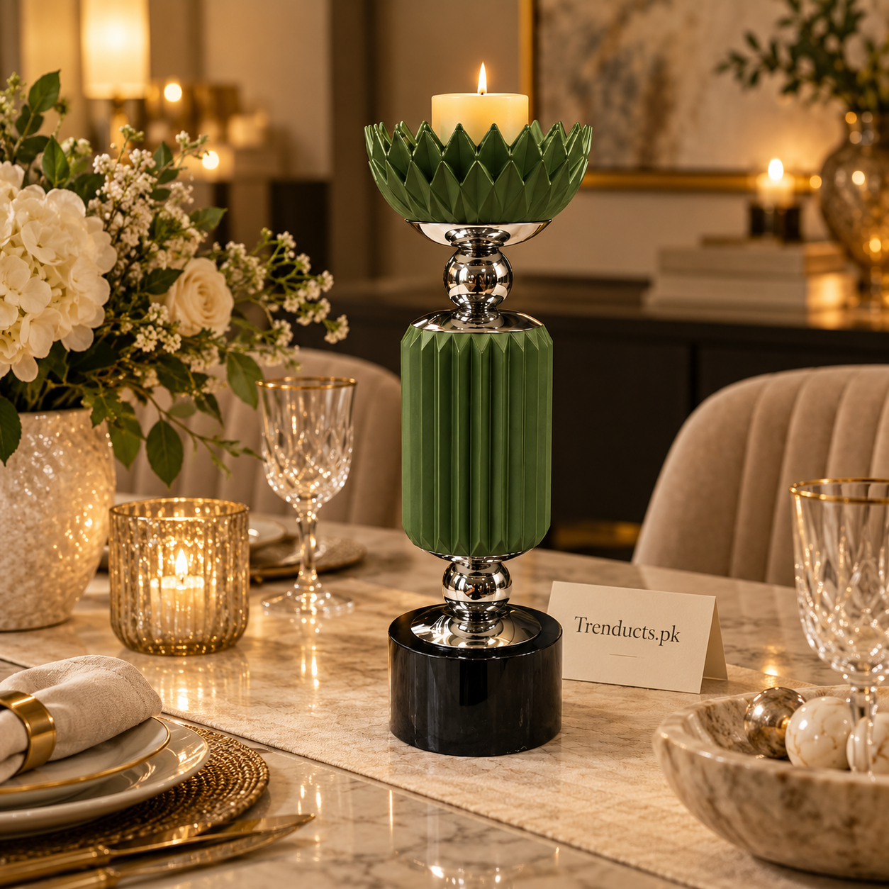 Emerald Green Crown-Top Luxury Candle Stand